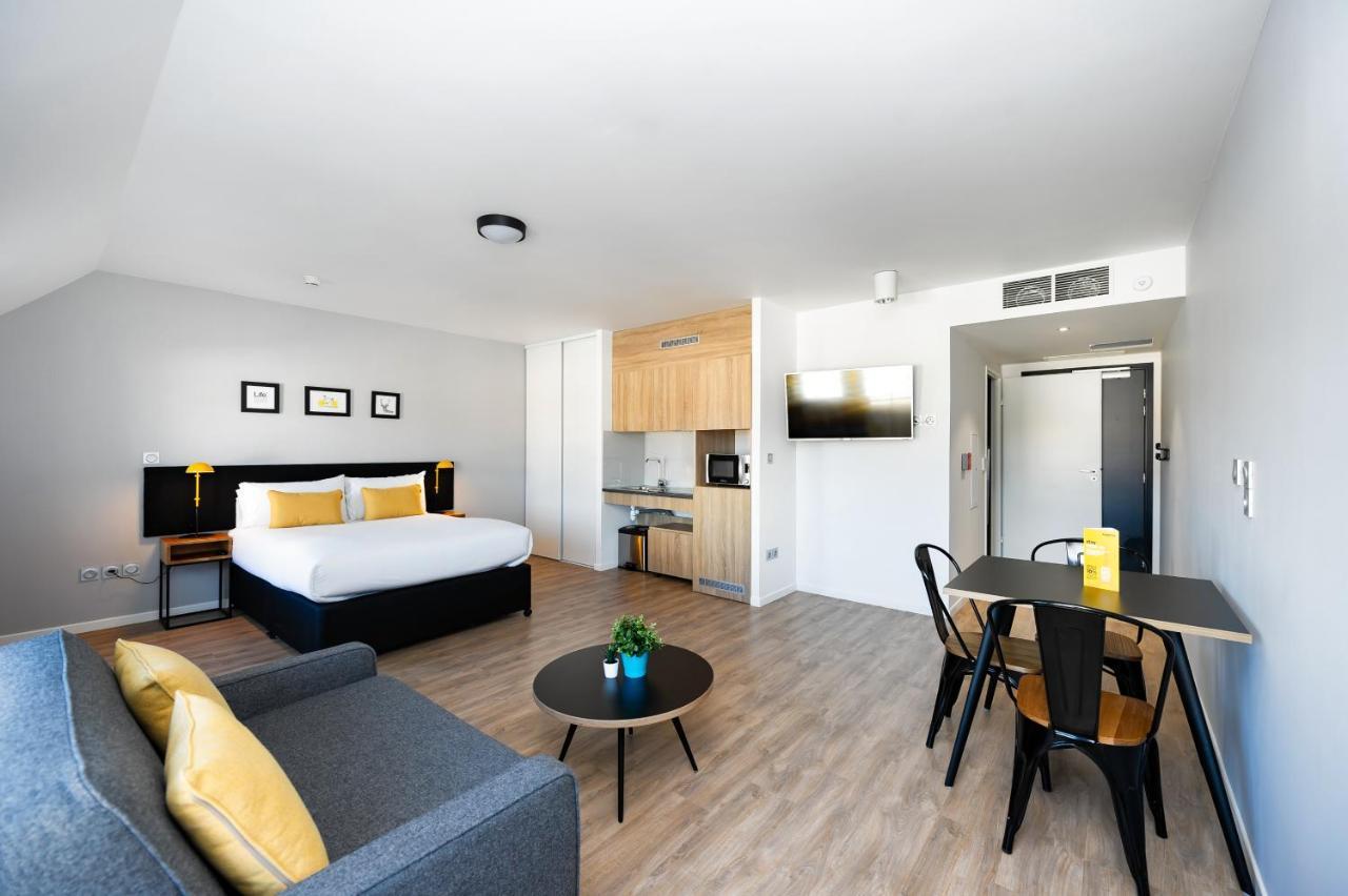 Staycity Aparthotels Near Disneyland Paris 바이유 로망빌리에 외부 사진