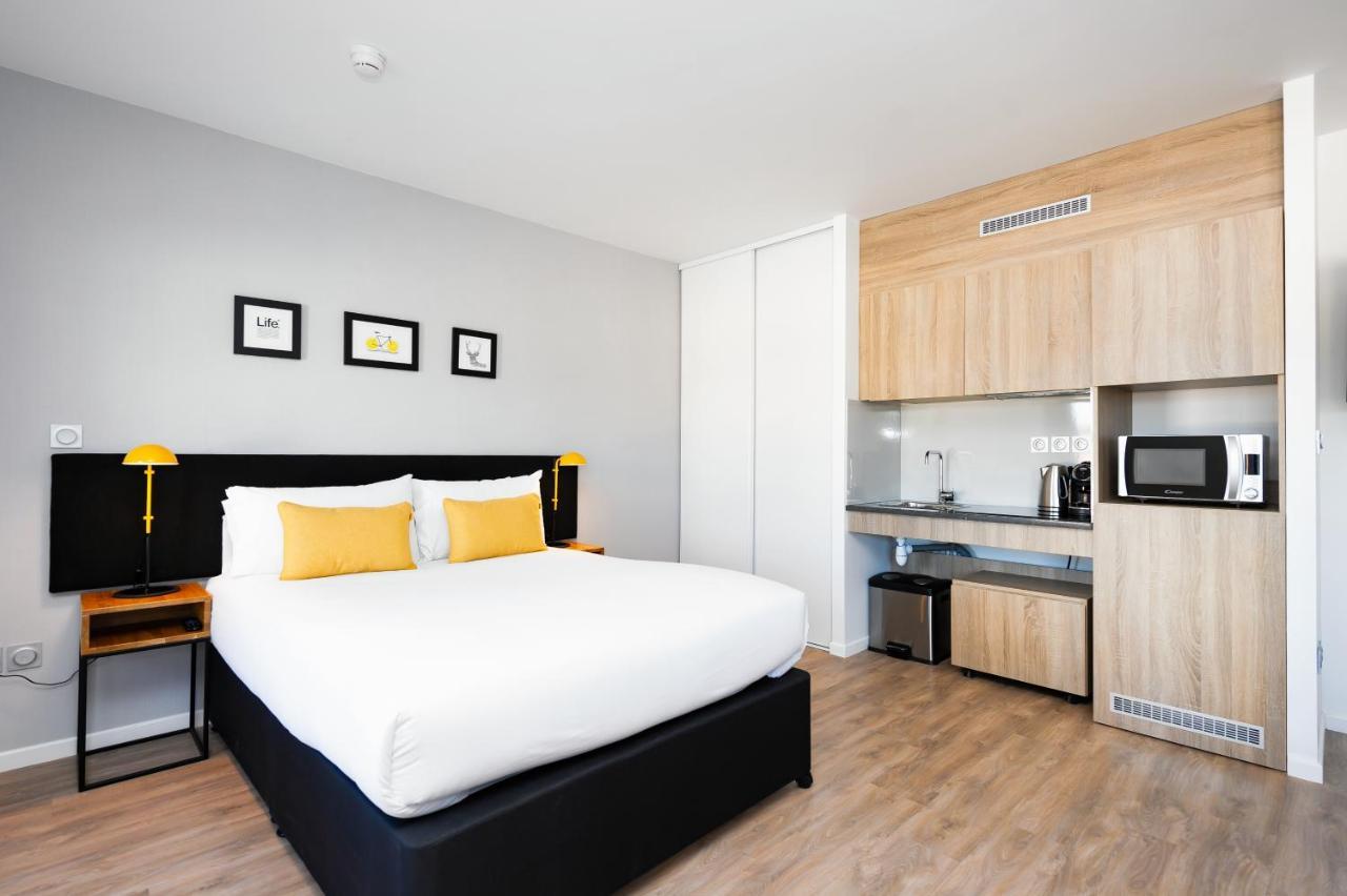 Staycity Aparthotels Near Disneyland Paris 바이유 로망빌리에 외부 사진